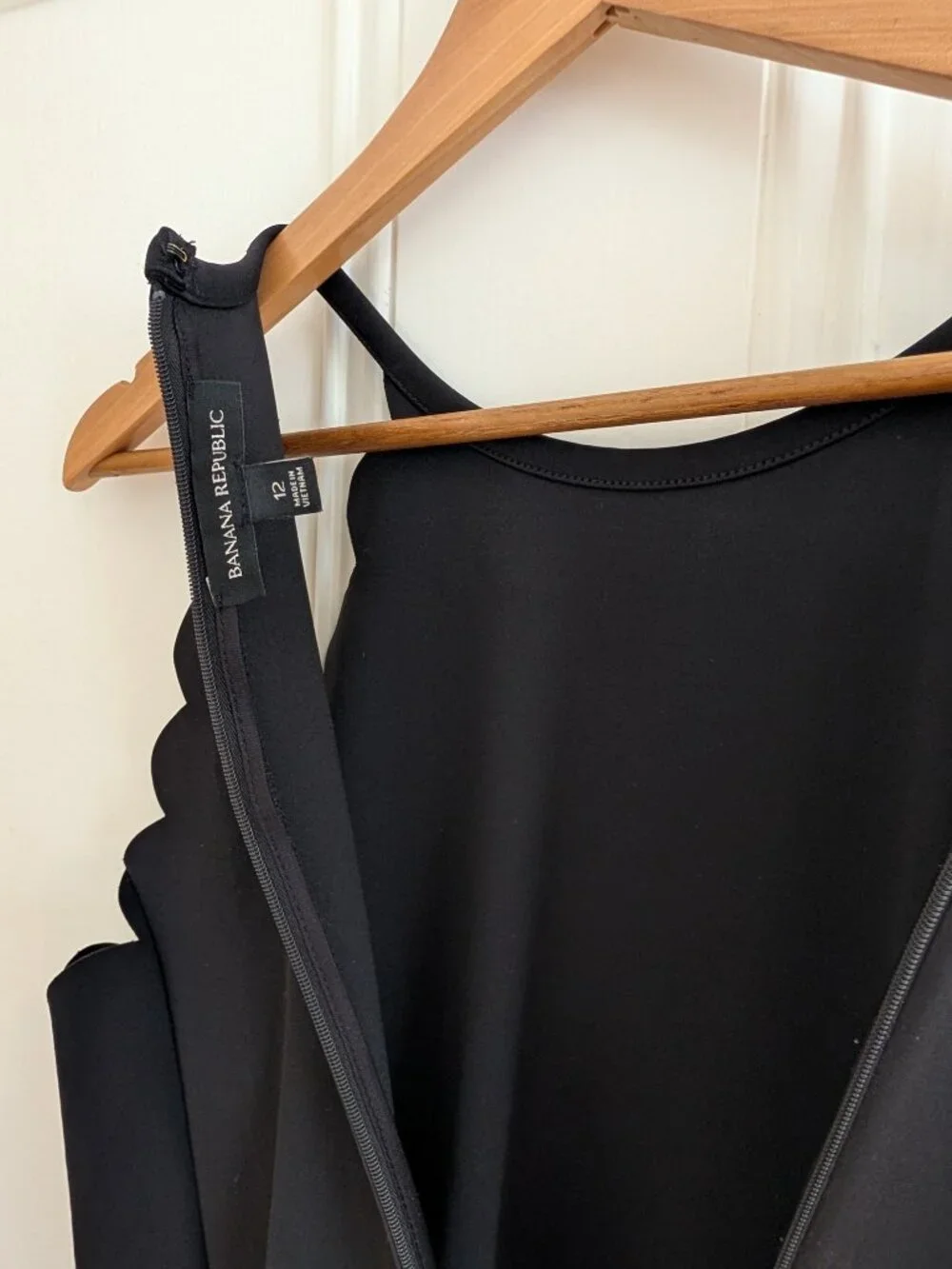 Banana Republic Little Black Dress - Picture 4 of 4